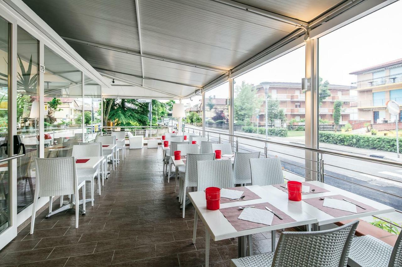 Hotel Vienna Lignano Sabbiadoro Exteriör bild